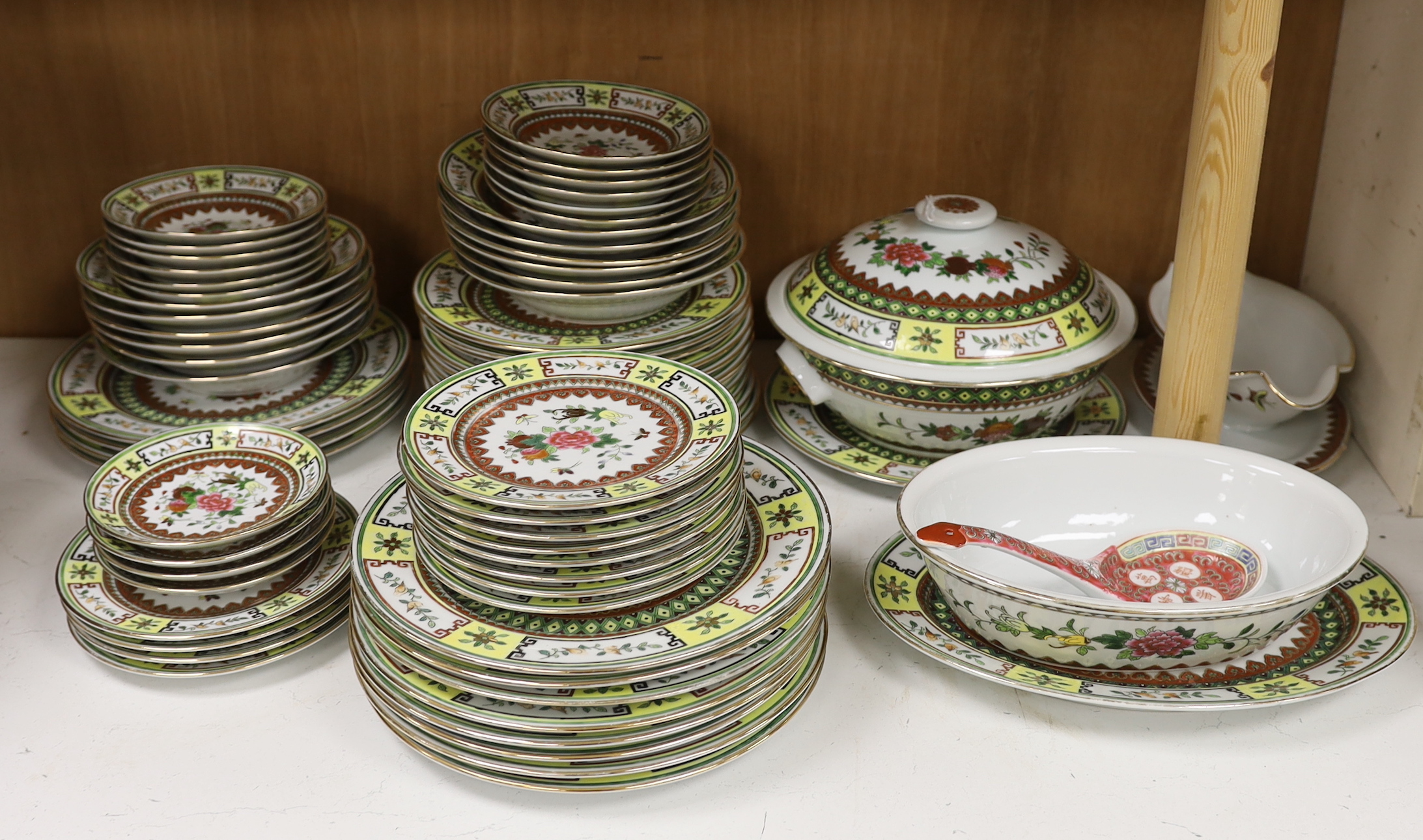 A 1960’s Chinese enamelled porcelain dinner service